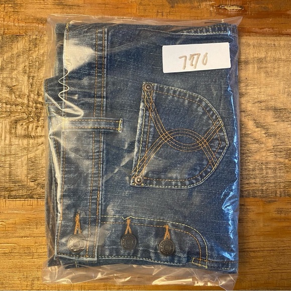 Vintage Y2K Old Navy Mini Denim Jean Skirt Ultra Low Rise SZ 4 - Picture 7 of 7